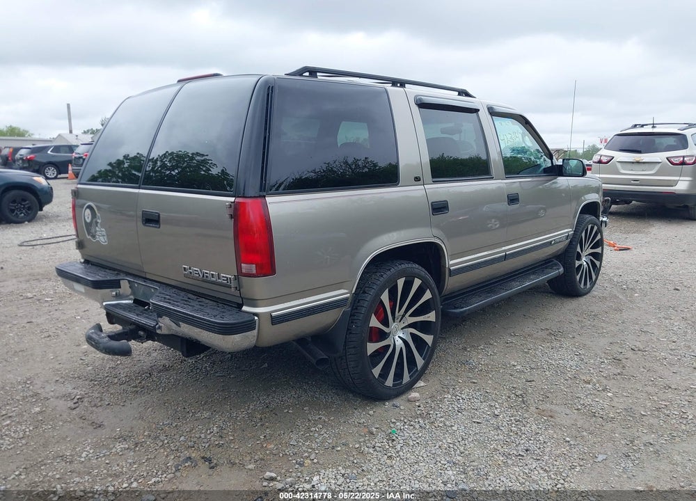 1999 CHEVROLET TAHOE LS VIN: 1GNEK13R8XR102093