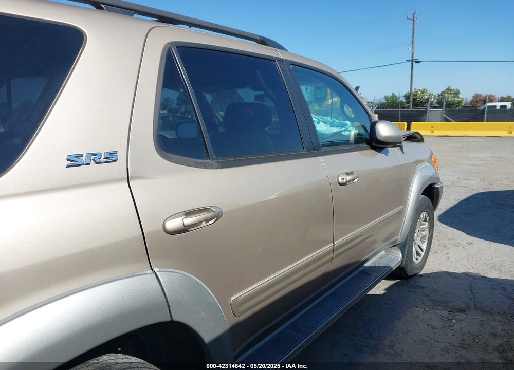 2003 TOYOTA SEQUOIA SR5 V8 VIN: 5TDBT44A43S156411