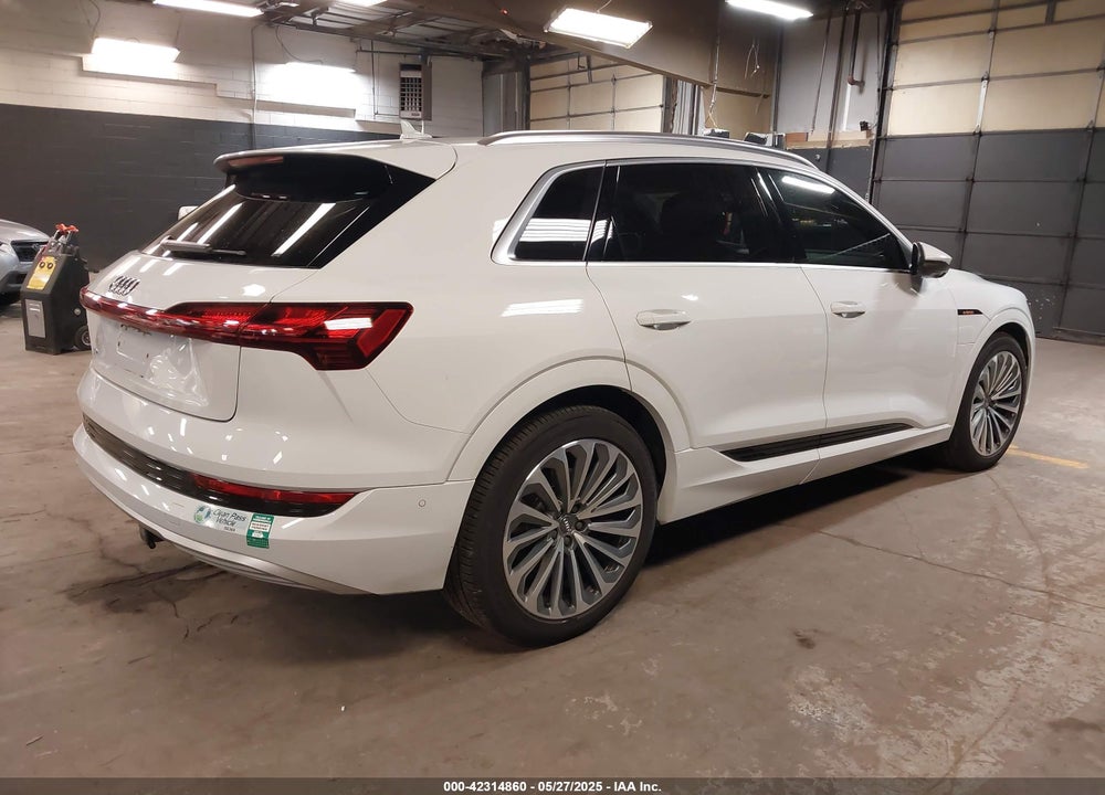 2019 AUDI E-TRON VIN: WA1VABGE3KB012371