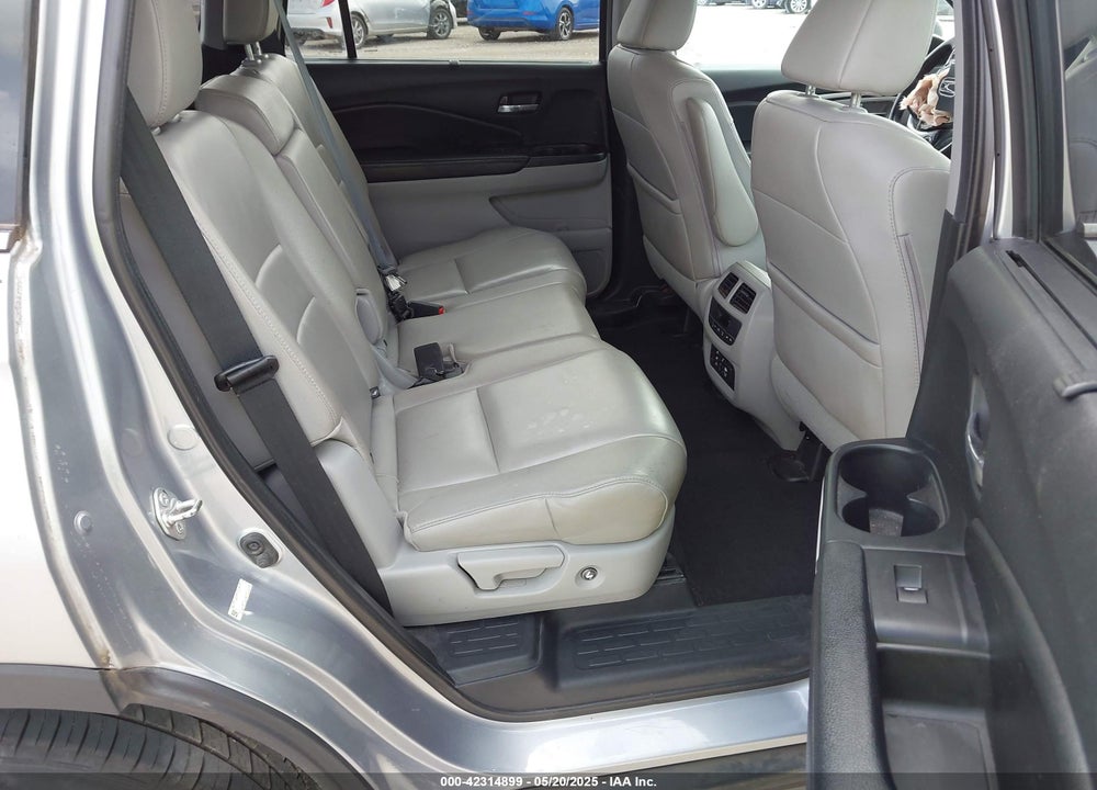 2016 HONDA PILOT VIN: 5FNYF5H84GB005299