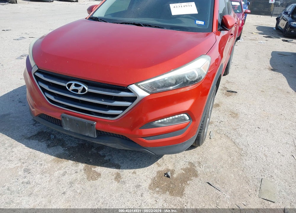 2017 HYUNDAI TUCSON VIN: KM8J33A43HU335526