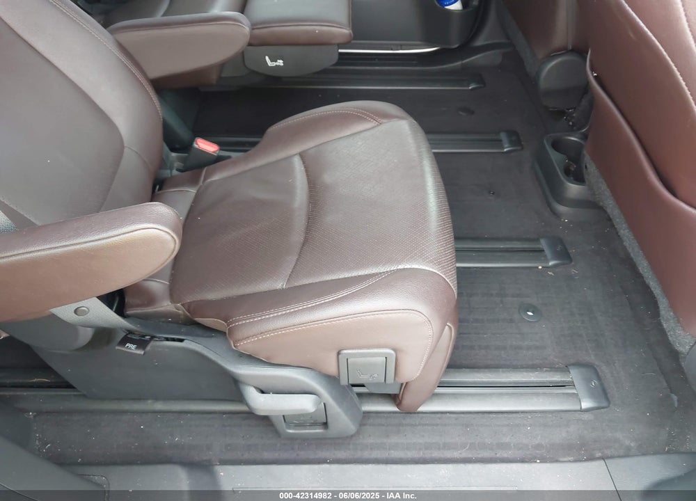2022 TOYOTA SIENNA PLATINUM VIN: 5TDERKEC2NS079895