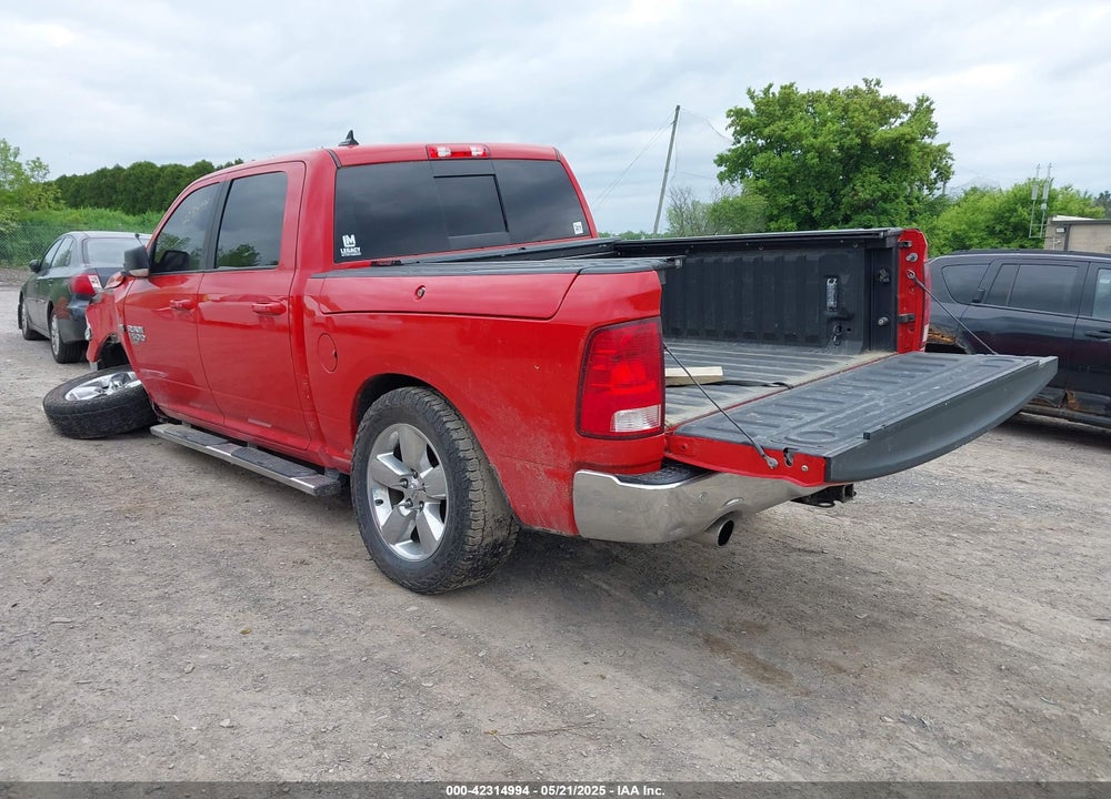 2019 RAM 1500 CLASSIC VIN: 1C6RR7LT6KS527356