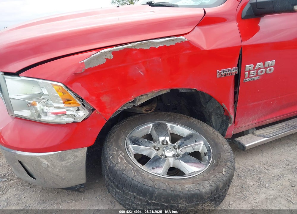 2019 RAM 1500 CLASSIC VIN: 1C6RR7LT6KS527356
