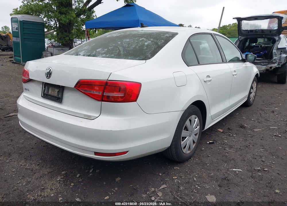 2015 VOLKSWAGEN JETTA 2.0L S VIN: 3VW2K7AJ7FM424412