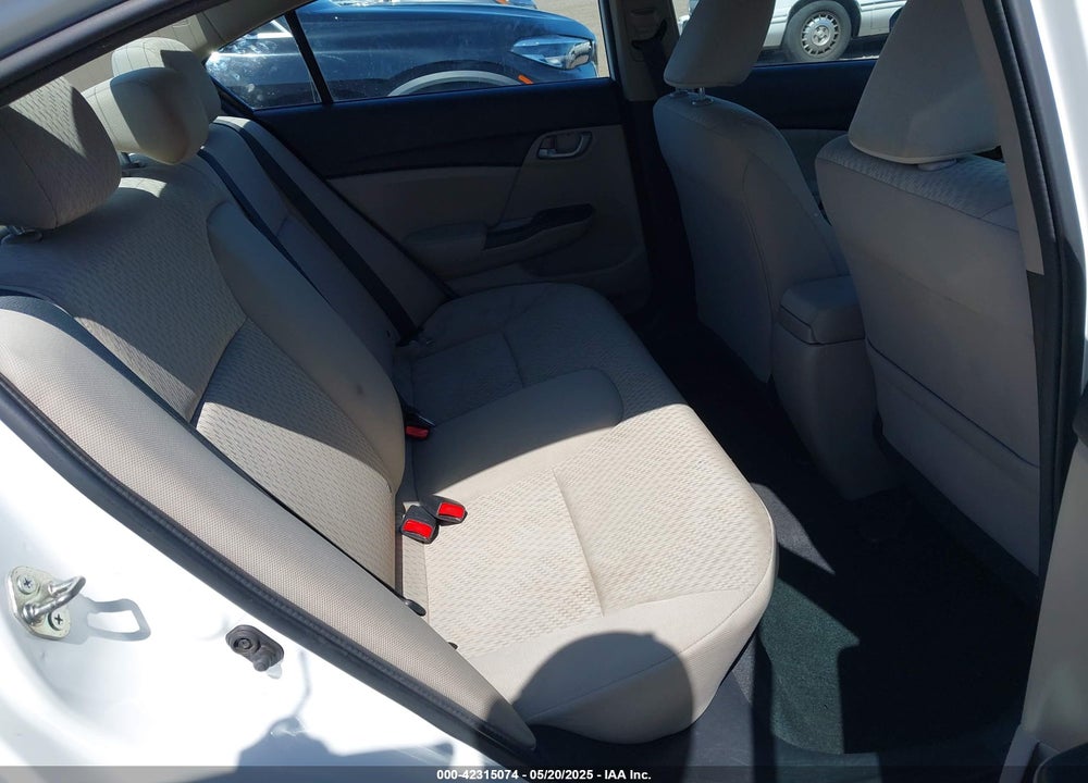 2014 HONDA CIVIC LX VIN: 19XFB2F57EE223993