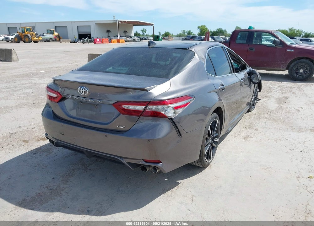 2018 TOYOTA CAMRY VIN: 4T1B61HK0JU106974