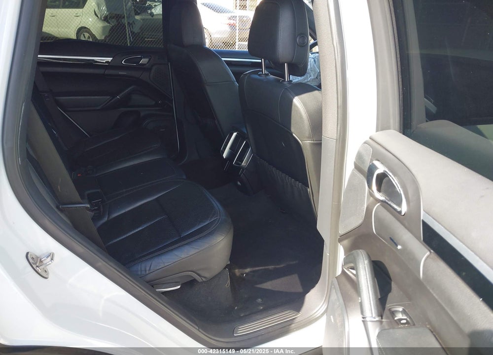 2014 PORSCHE CAYENNE VIN: WP1AA2A22ELA97168