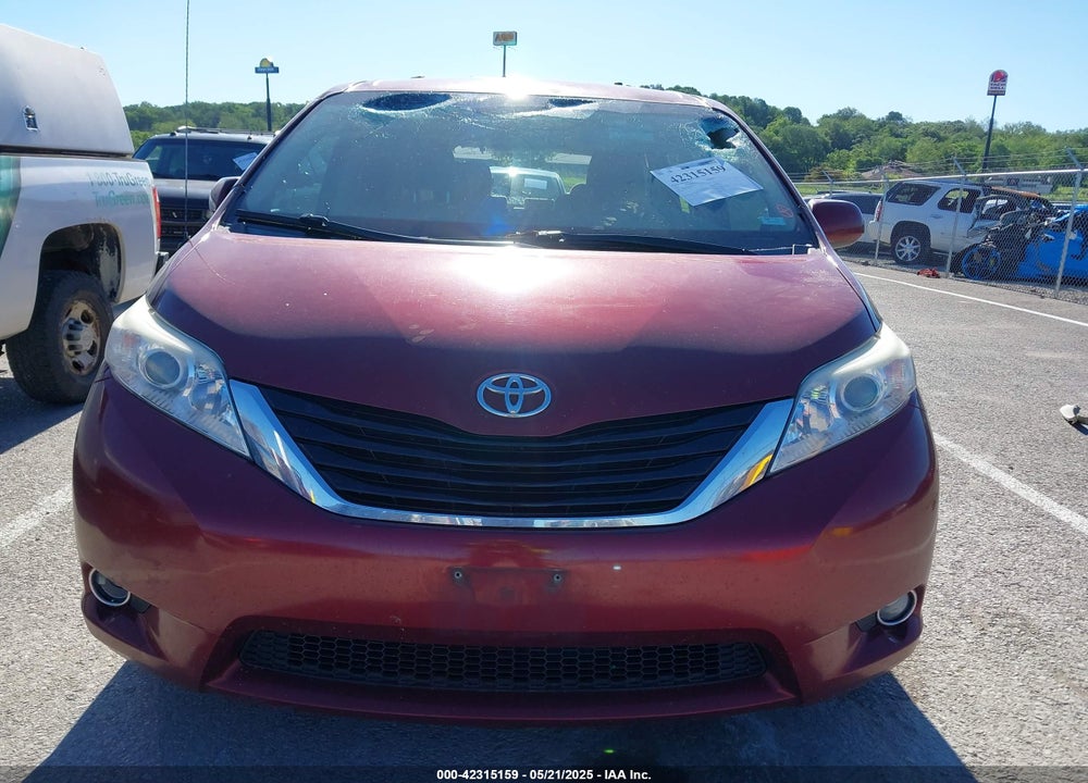 2014 TOYOTA SIENNA LE V6 8 PASSENGER VIN: 5TDKK3DC9ES439226