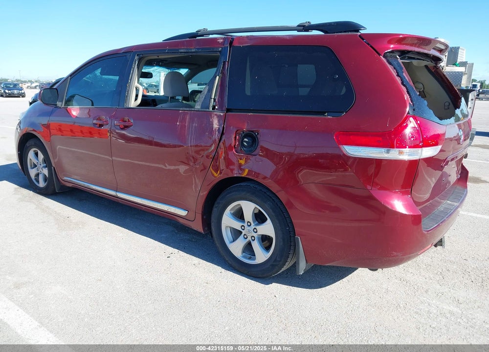 2014 TOYOTA SIENNA LE V6 8 PASSENGER VIN: 5TDKK3DC9ES439226