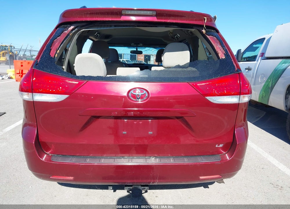 2014 TOYOTA SIENNA LE V6 8 PASSENGER VIN: 5TDKK3DC9ES439226