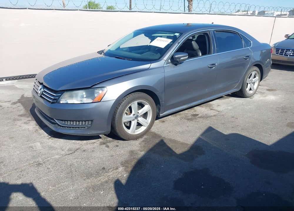 2013 VOLKSWAGEN PASSAT VIN: 1VWBP7A34DC075453