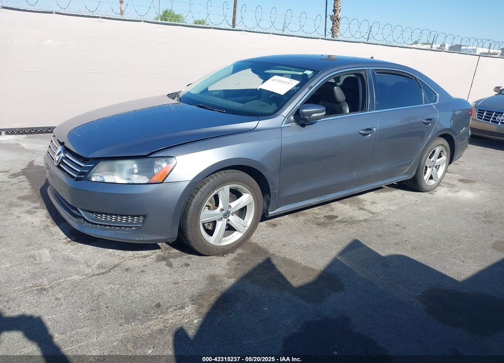 2013 VOLKSWAGEN PASSAT VIN: 1VWBP7A34DC075453