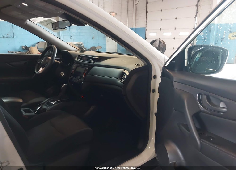 2020 NISSAN ROGUE S INTELLIGENT AWD VIN: 5N1AT2MV9LC785811
