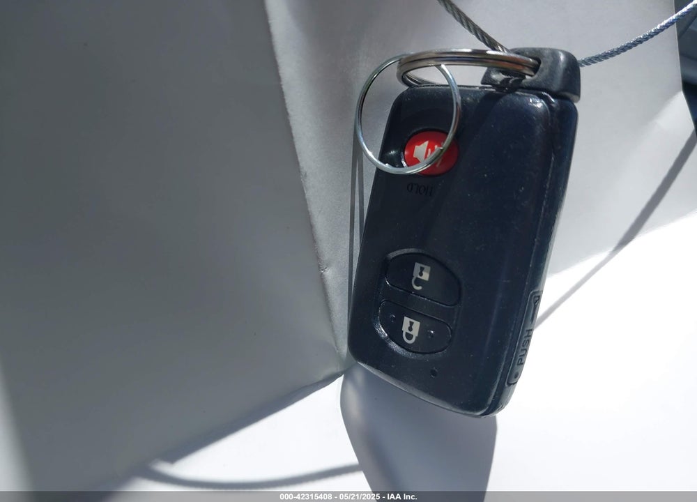 2014 TOYOTA PRIUS TWO VIN: JTDKN3DU5E1743070