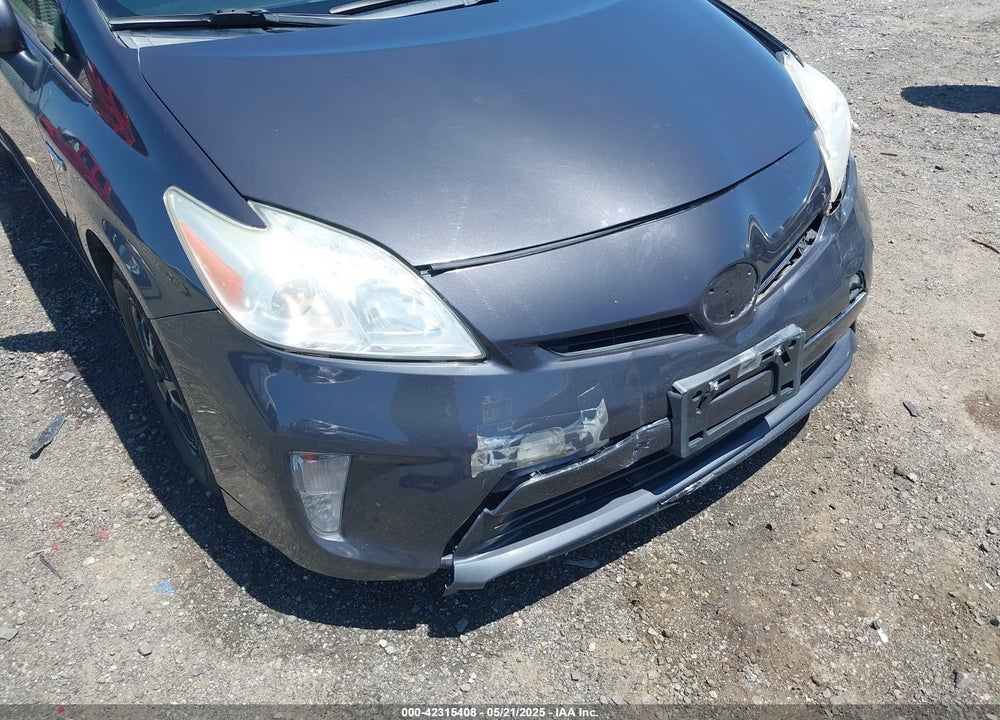 2014 TOYOTA PRIUS TWO VIN: JTDKN3DU5E1743070