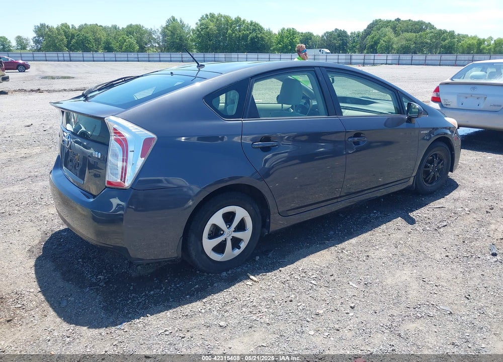 2014 TOYOTA PRIUS TWO VIN: JTDKN3DU5E1743070