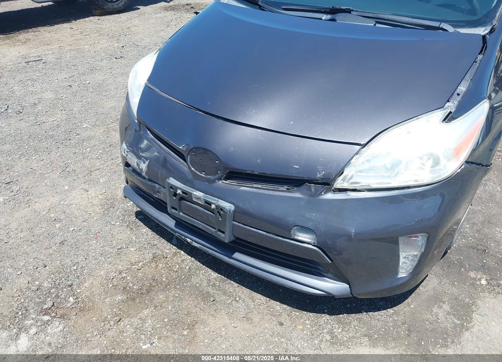 2014 TOYOTA PRIUS TWO VIN: JTDKN3DU5E1743070