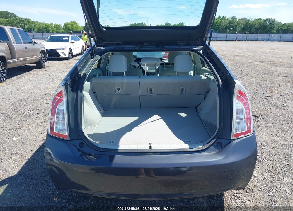 2014 TOYOTA PRIUS TWO VIN: JTDKN3DU5E1743070