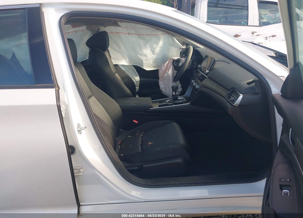 2022 HONDA ACCORD VIN: 1HGCV1F18NA021038