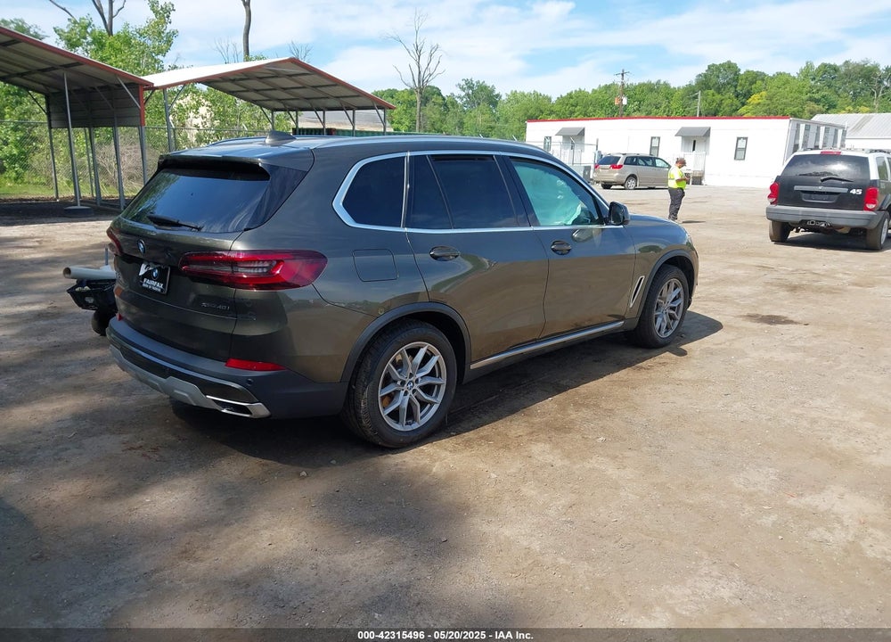 2021 BMW X5 XDRIVE40I VIN: 5UXCR6C06M9G21960