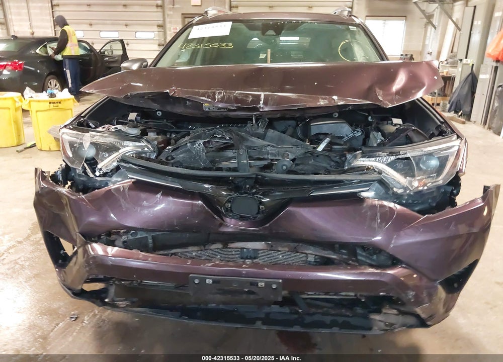 2018 TOYOTA RAV4 LE VIN: 2T3BFREV1JW744056