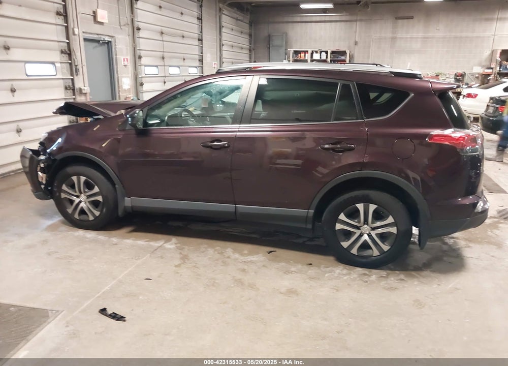 2018 TOYOTA RAV4 LE VIN: 2T3BFREV1JW744056