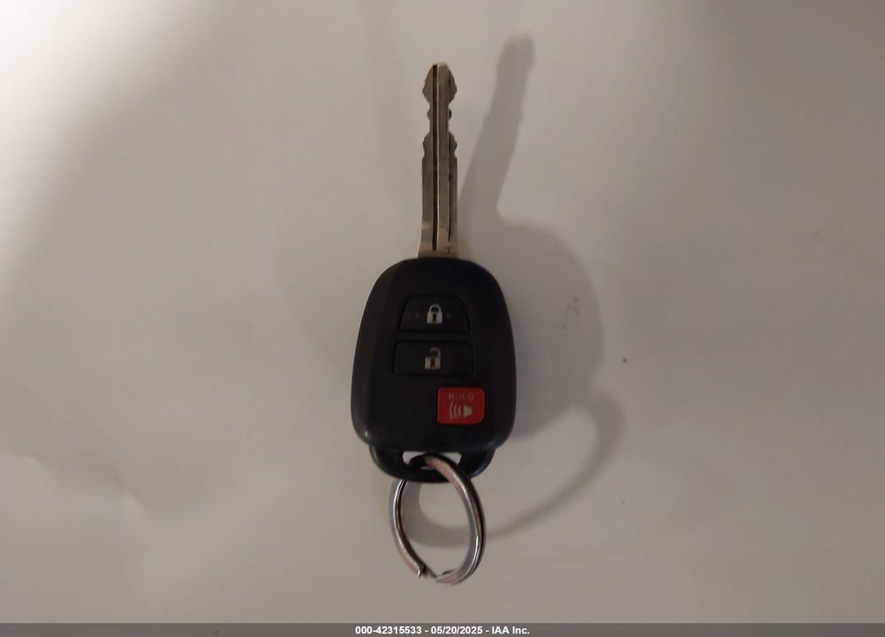 2018 TOYOTA RAV4 LE VIN: 2T3BFREV1JW744056