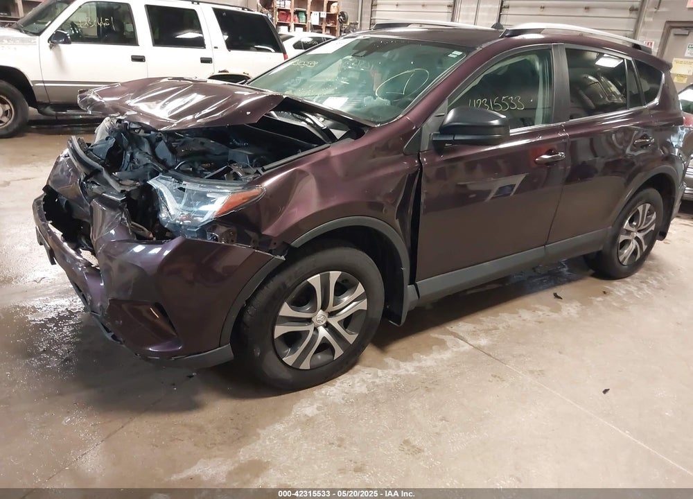 2018 TOYOTA RAV4 LE VIN: 2T3BFREV1JW744056