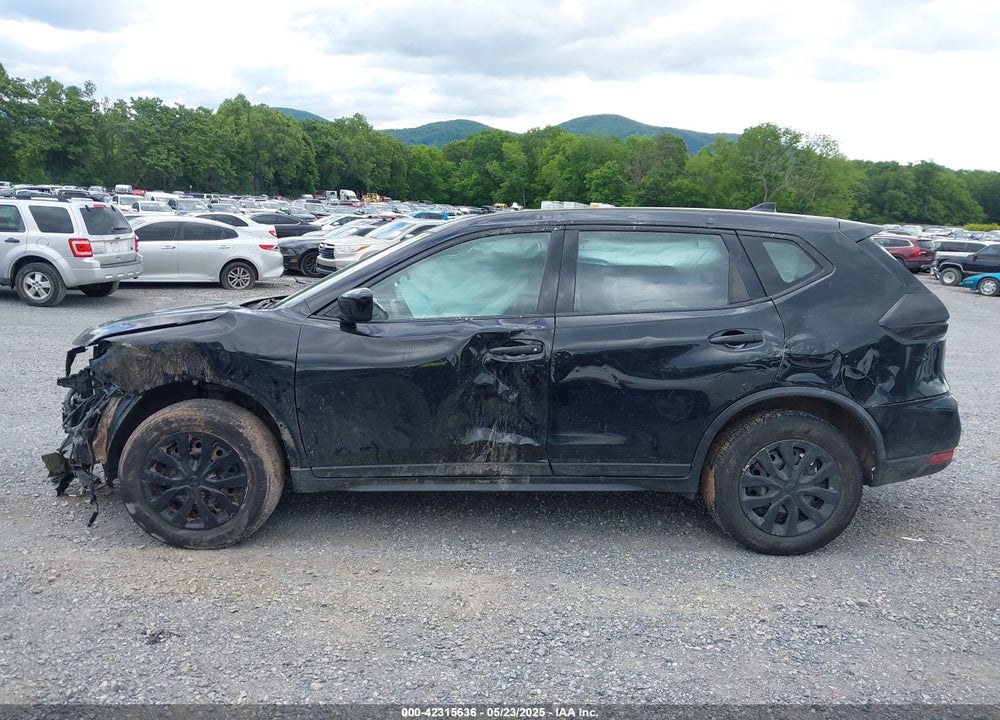 2017 NISSAN ROGUE VIN: JN8AT2MV6HW256721