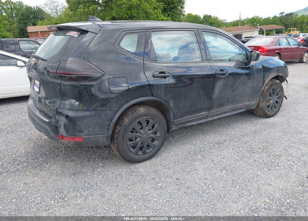 2017 NISSAN ROGUE VIN: JN8AT2MV6HW256721