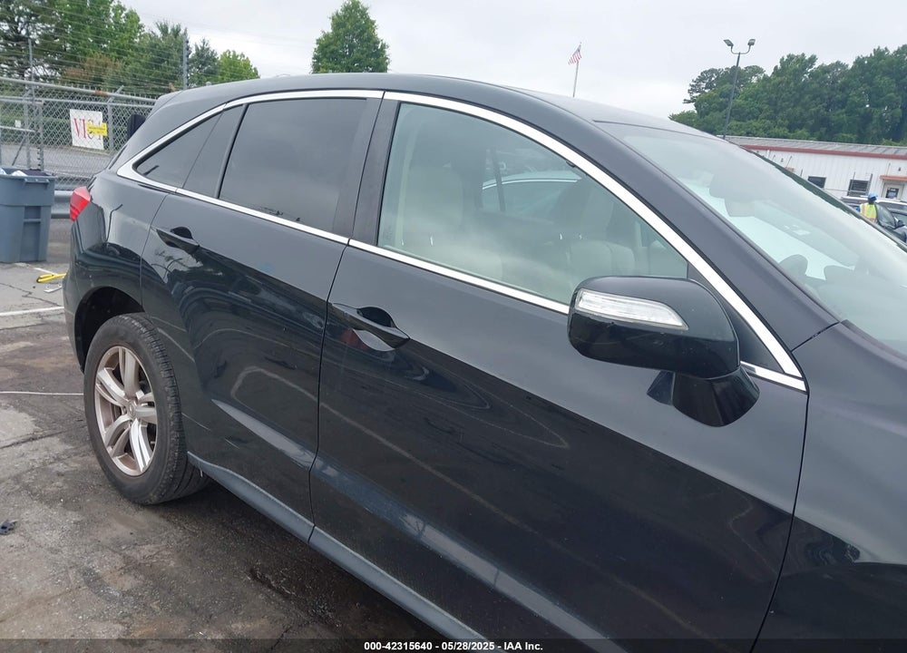 2014 ACURA RDX VIN: 5J8TB3H37EL015660