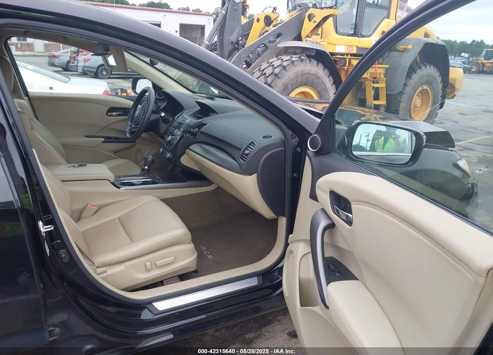 2014 ACURA RDX VIN: 5J8TB3H37EL015660