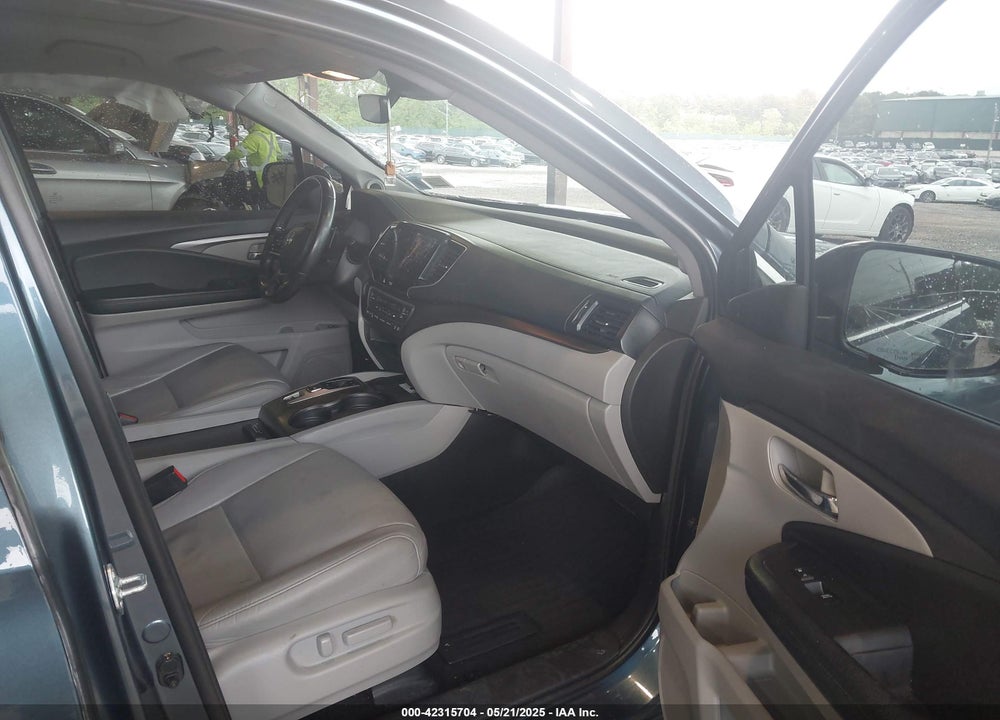 2021 HONDA PILOT VIN: 5FNYF6H27MB096582
