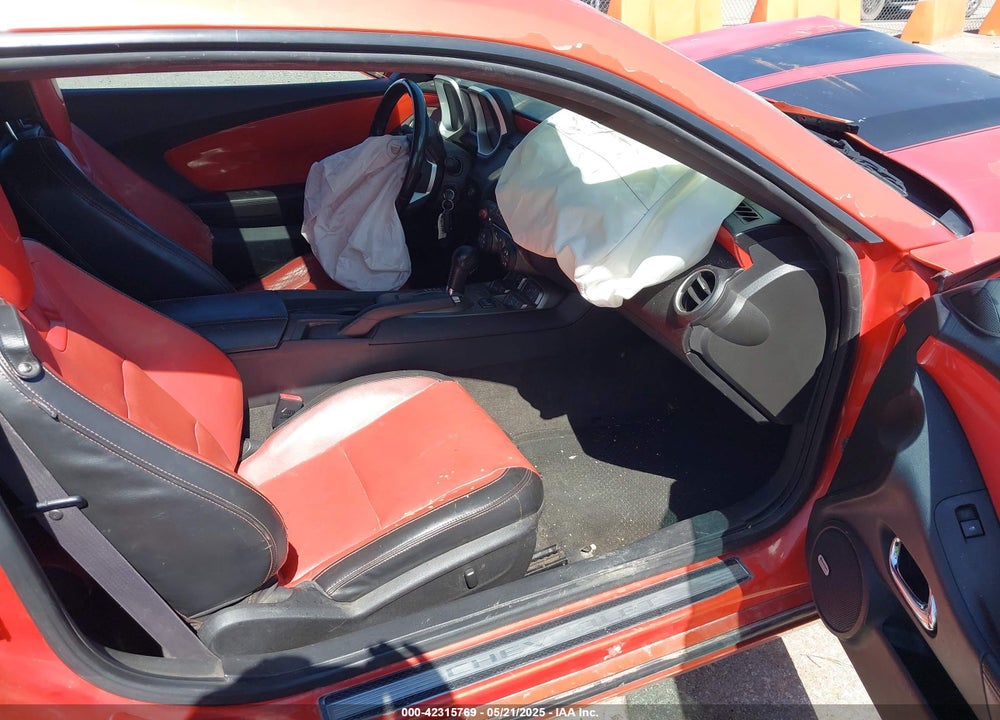 2011 CHEVROLET CAMARO VIN: 2G1FK1EJ8B9187047