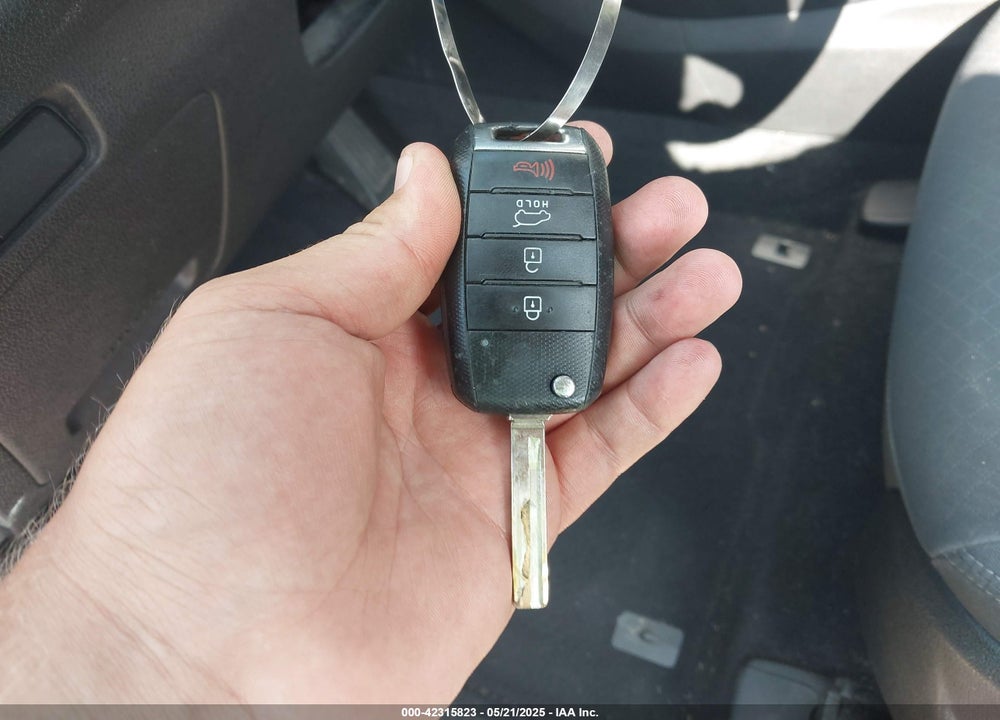 2018 KIA SORENTO 2.4L L VIN: 5XYPG4A35JG374366
