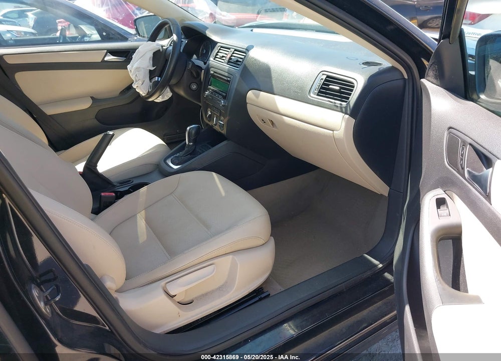 2012 VOLKSWAGEN JETTA 2.5L SE VIN: 3VWDP7AJ5CM013435