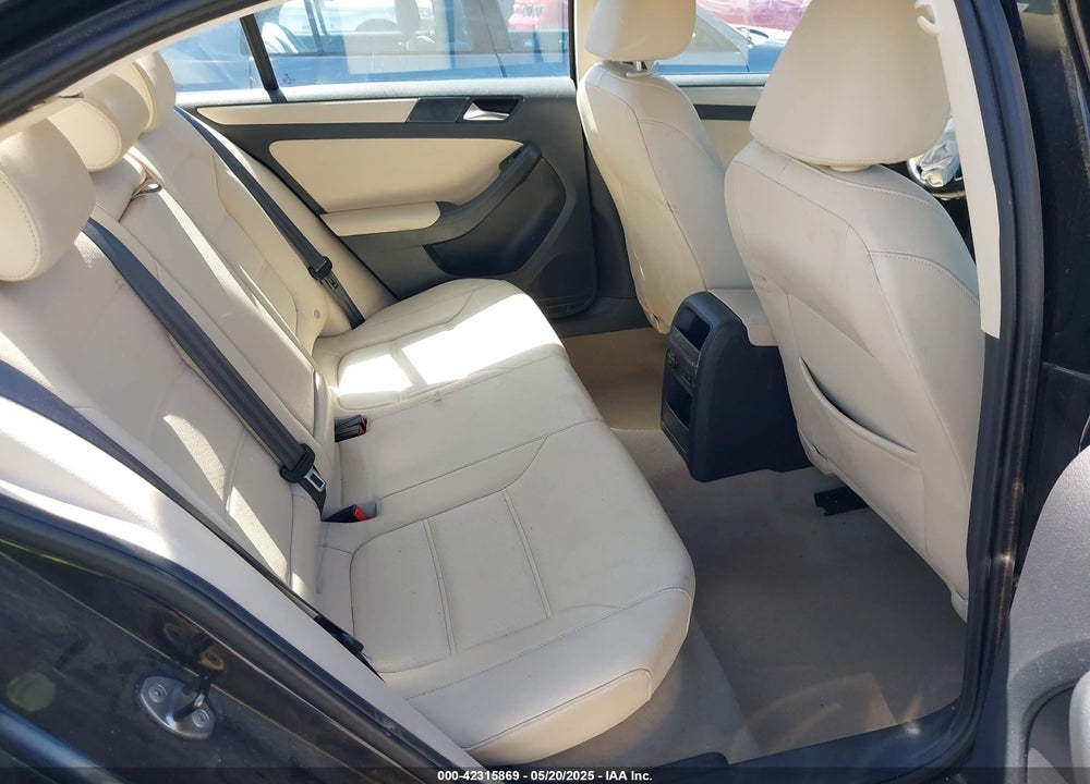 2012 VOLKSWAGEN JETTA 2.5L SE VIN: 3VWDP7AJ5CM013435