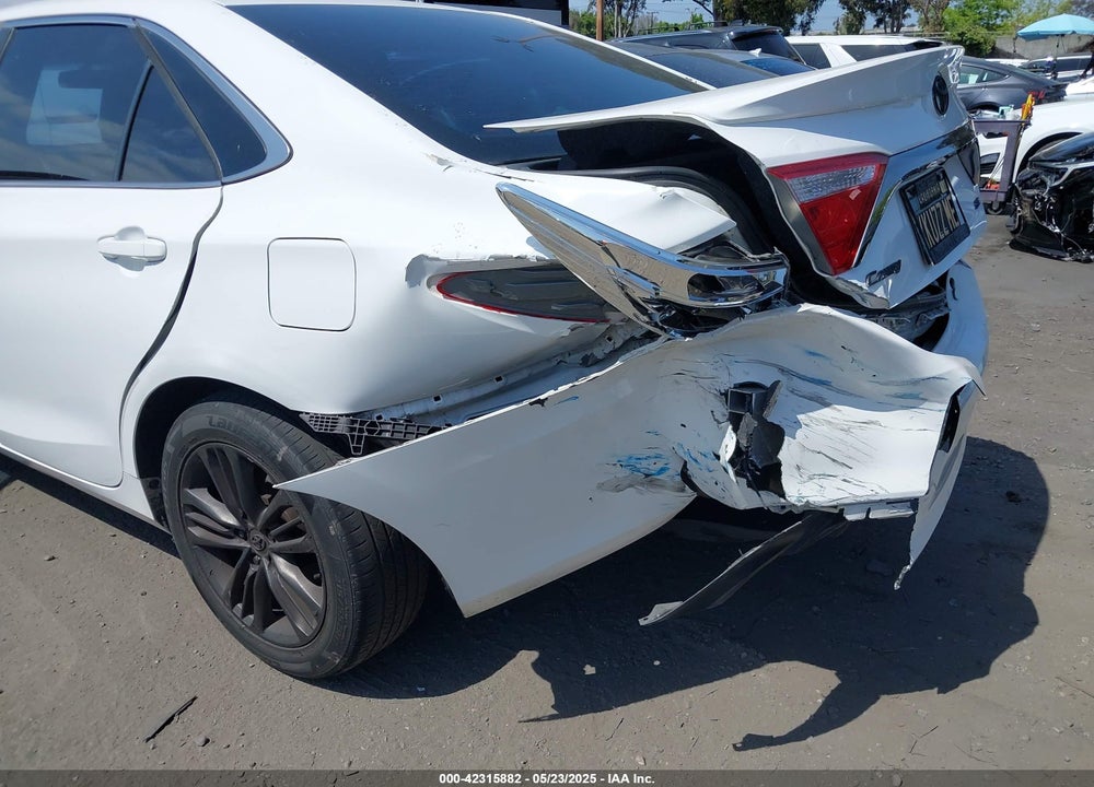 2015 TOYOTA CAMRY SE VIN: 4T1BF1FK4FU979766
