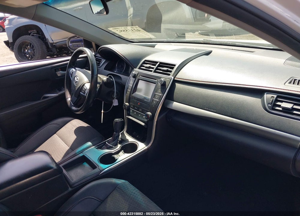 2015 TOYOTA CAMRY SE VIN: 4T1BF1FK4FU979766