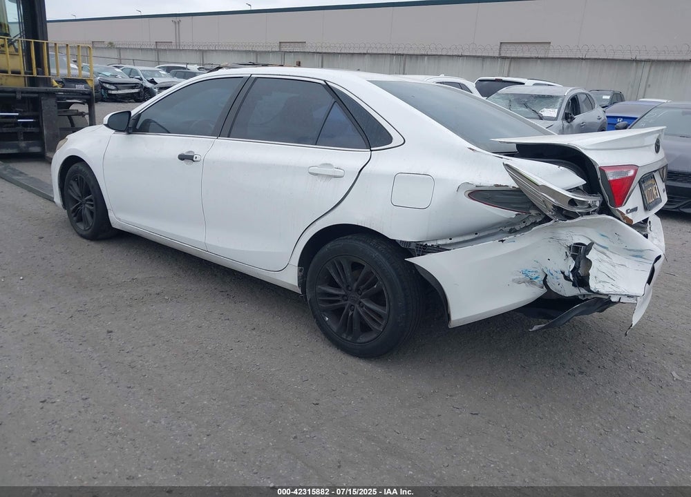 2015 TOYOTA CAMRY SE VIN: 4T1BF1FK4FU979766