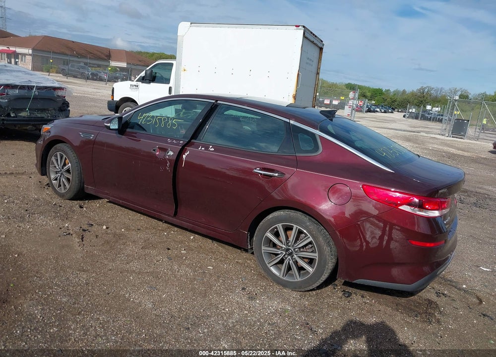 2019 KIA OPTIMA VIN: 5XXGT4L38KG300261