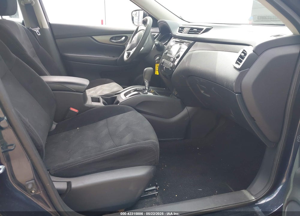 2016 NISSAN ROGUE VIN: 5N1AT2MV7GC890207
