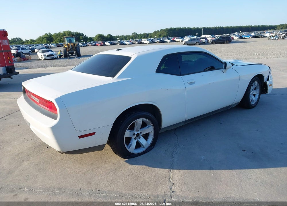 2011 DODGE CHALLENGER VIN: 2B3CJ4DG4BH603008