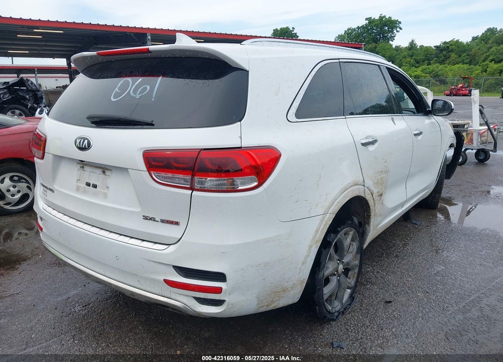 2016 KIA SORENTO VIN: 5XYPK4A13GG021923