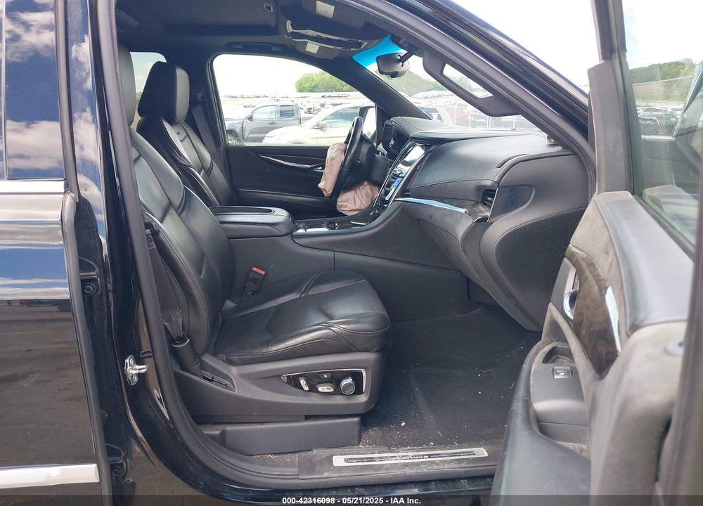 2015 CADILLAC ESCALADE PLATINUM VIN: 1GYS4PKJ8FR568958