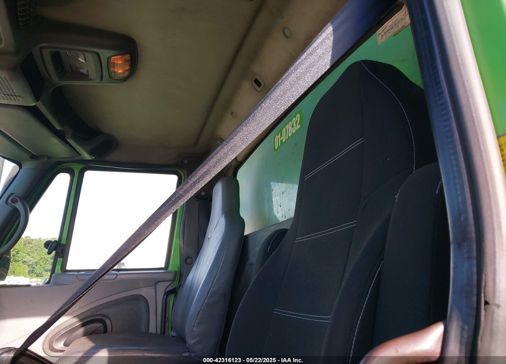 2007 INTERNATIONAL 4000 4300 VIN: 1HTMMAAL87H446237