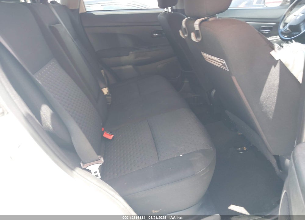 2011 MITSUBISHI OUTLANDER SPORT SE VIN: JA4AP4AU8BZ012589