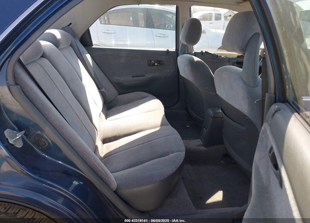 1995 HONDA CIVIC LX VIN: 1HGEG8558SL027731