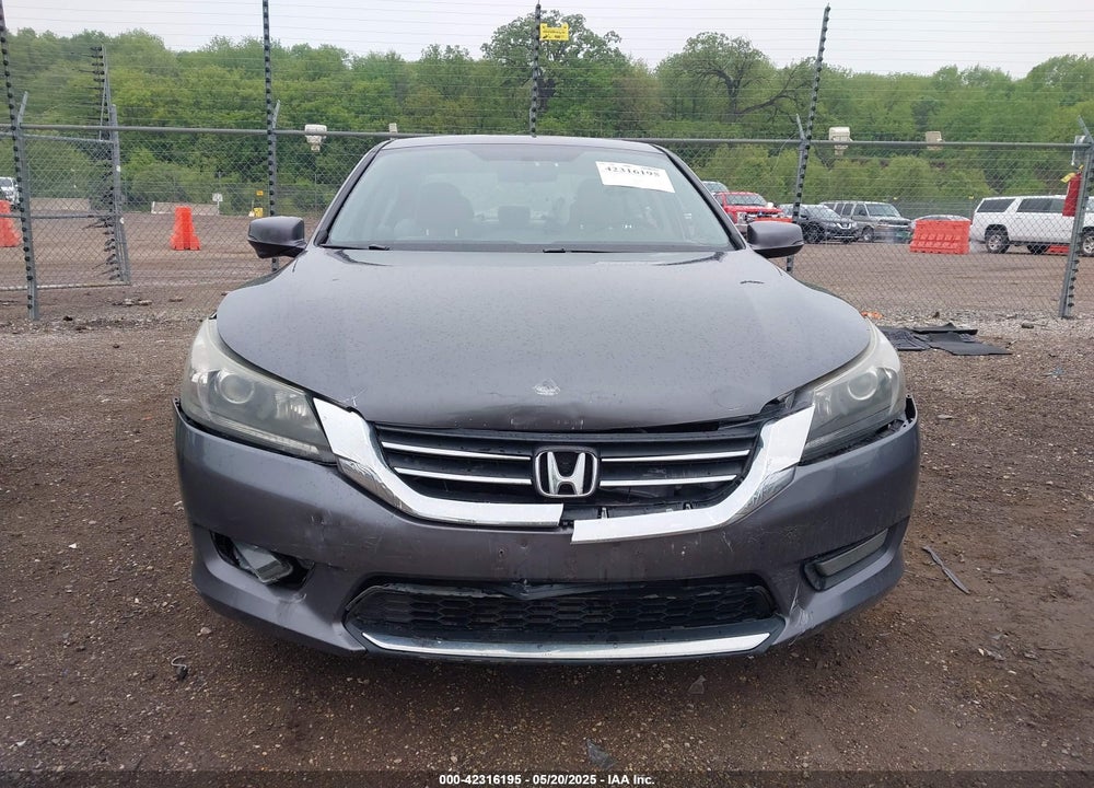2015 HONDA ACCORD VIN: 1HGCR2F75FA022227